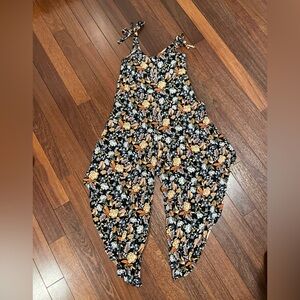 1 State Tapered Leg Floral Jumpsuit